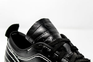 Akuna Cinquestelle Colibri Special Edition FG Soccer Cleats, cuir de veau, 12 crampons coniques, vue sur la languette